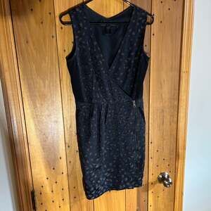 Marc by Marc Jacobs Sasha Leopard Print Jacquard V-Neck Dress Size 4